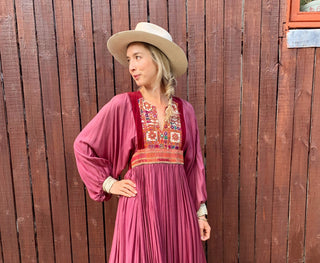 IN CONVERSATION: 11 QUESTIONS WITH LAUNETTE - Sun Potion