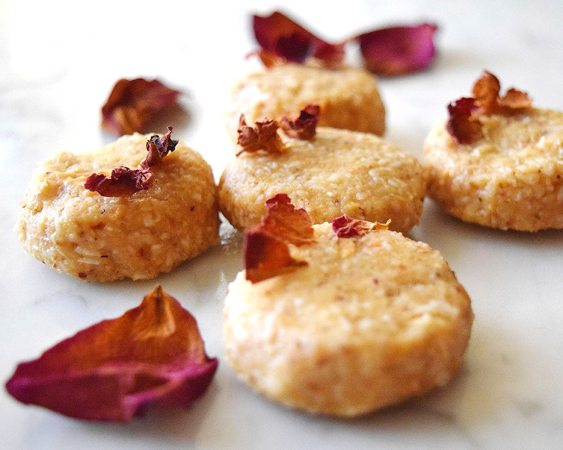 SHATAVARI ROSE MACAROONS - Sun Potion