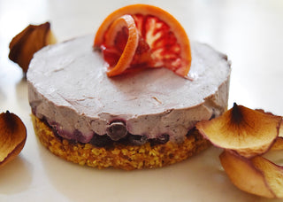 RAW BLUEBERRY CHEESECAKE WITH BLOOD ORANGE TURMERIC CRUST