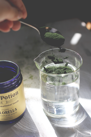 Organic Chlorella Powder (Standard + Travel Pair) - Sun Potion